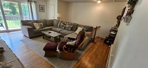 34 Deanna Dr #86, Hillsborough, NJ 08844