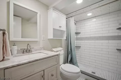 304 Northview Ter, Springfield, NJ 07081 photo 24