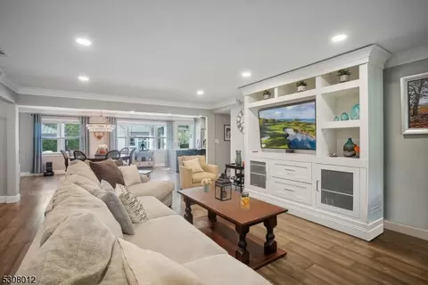 304 Northview Ter, Springfield, NJ 07081 photo 4