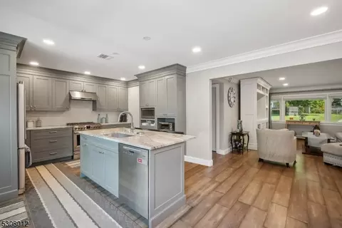 304 Northview Ter, Springfield, NJ 07081 photo 8