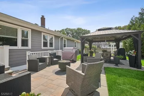 304 Northview Ter, Springfield, NJ 07081 photo 27