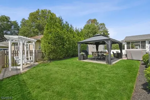 304 Northview Ter, Springfield, NJ 07081 photo 25