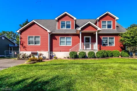 417 Clinton Ave, Manville, NJ 08835