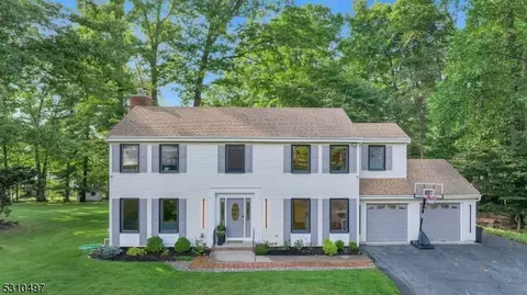 4 Liddy Pl, West Caldwell, NJ 07006