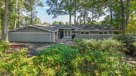 91 Crest Dr, Summit, NJ 07901