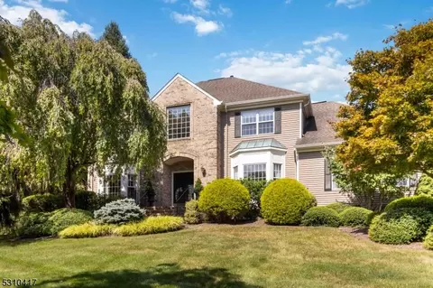 8 Bedford Pl, Morristown, NJ 07960