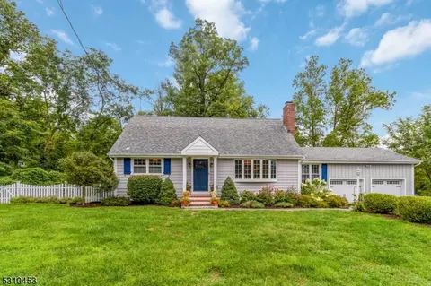6 Sand Spring Rd, Morristown, NJ 07960
