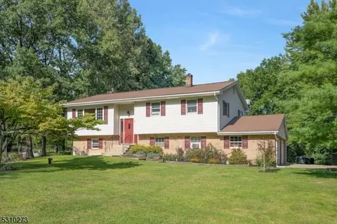 439 W Mountain Rd, Sparta, NJ 07871