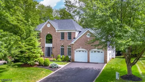3 Paisley Ln, Bernards, NJ 07920