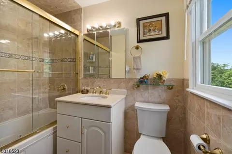 157 Perry St, Dover, NJ 07801 photo 11
