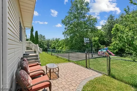 157 Perry St, Dover, NJ 07801 photo 3