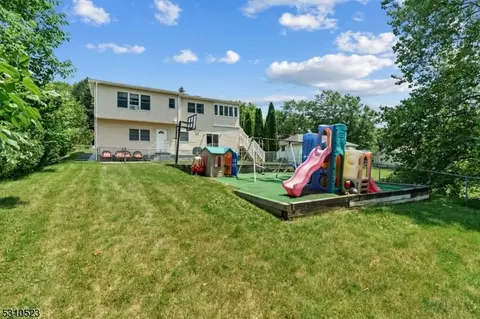 157 Perry St, Dover, NJ 07801 photo 4