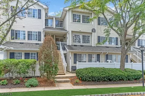 136 Cortland Ln, Bedminster, NJ 07921