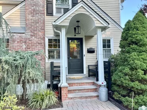20 Hillcrest Dr, Wayne, NJ 07470 photo 2