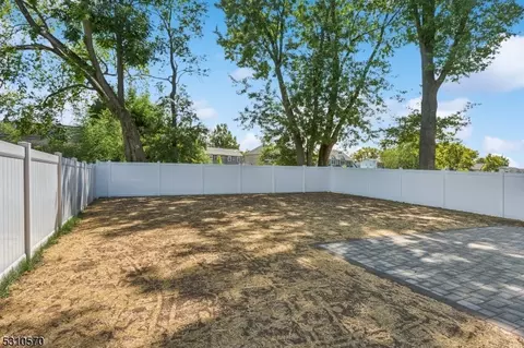 536 Drake Ave, Middlesex, NJ 08846 photo 7