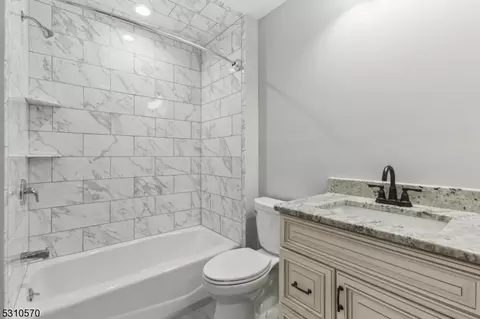 536 Drake Ave, Middlesex, NJ 08846 photo 31