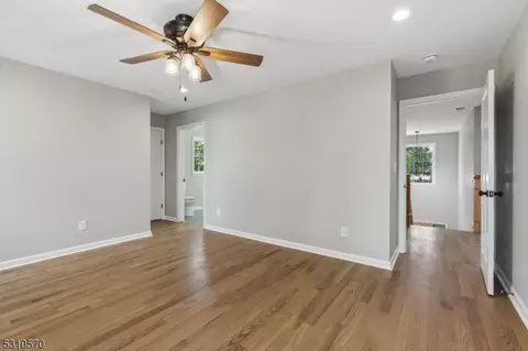 536 Drake Ave, Middlesex, NJ 08846 photo 23