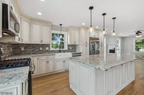 536 Drake Ave, Middlesex, NJ 08846 photo 16