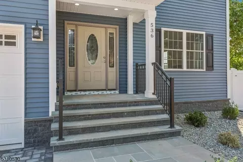536 Drake Ave, Middlesex, NJ 08846 photo 4
