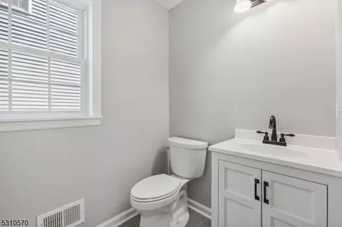 536 Drake Ave, Middlesex, NJ 08846 photo 32