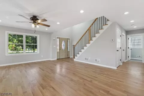 536 Drake Ave, Middlesex, NJ 08846 photo 9