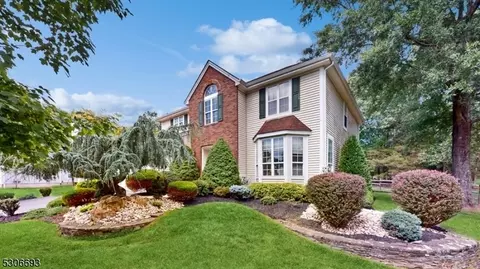 26 Ramapo Trl, Somerville, NJ 08876