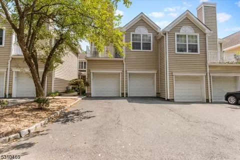 76 Springholm Dr, Berkeley Heights, NJ 07922