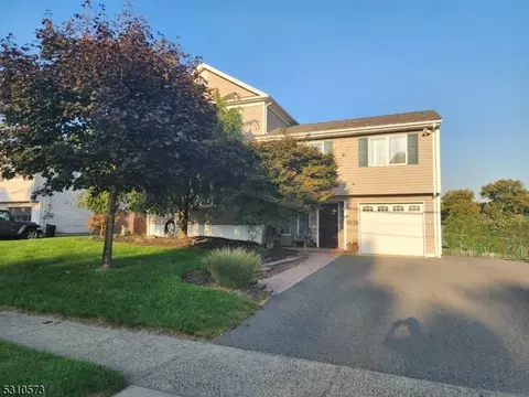 777 Ringwood Ave, Pompton Lakes, NJ 07442