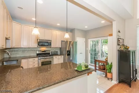 103 Warbler Dr, Wayne, NJ 07470 photo 18