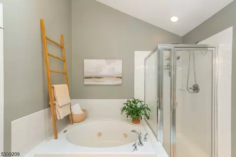 103 Warbler Dr, Wayne, NJ 07470 photo 27