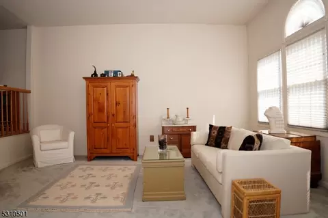 412 Cornell Ct, Hackettstown, NJ 07840 photo 4
