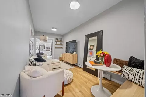 410 Jefferson St #2L, Hoboken, NJ 07030