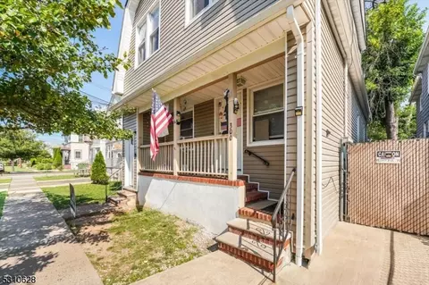 300 E Price St, Linden, NJ 07036