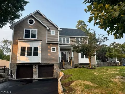 173 Gordonhurst Ave, Montclair, NJ 07043