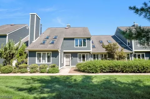 61 Village Dr, Basking Ridge, NJ 07920
