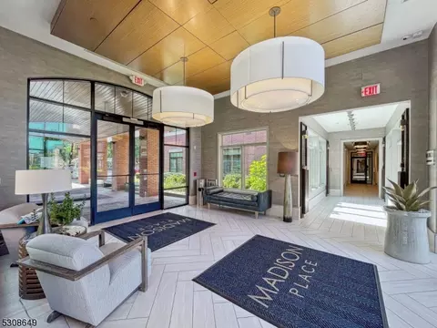 33 Green Village Rd #3405, Madison, NJ 07940