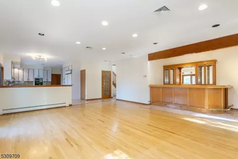 3 Verkade Dr, Wayne, NJ 07470 photo 17