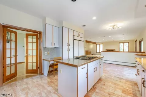 3 Verkade Dr, Wayne, NJ 07470 photo 7