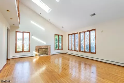 3 Verkade Dr, Wayne, NJ 07470 photo 3