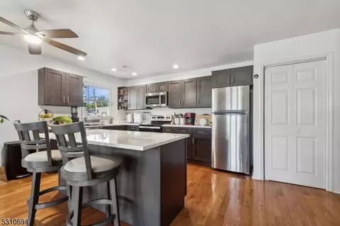 393 Boyden Ave #8, Maplewood, NJ 07040