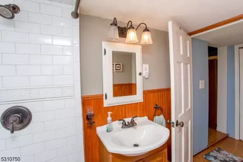 37 E Grand St, Hampton, NJ 08827 photo 8