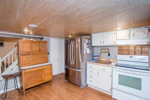 37 E Grand St, Hampton, NJ 08827 photo 16
