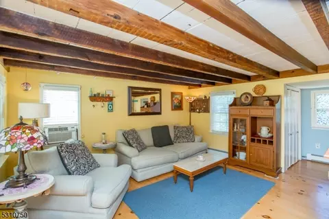 37 E Grand St, Hampton, NJ 08827 photo 6