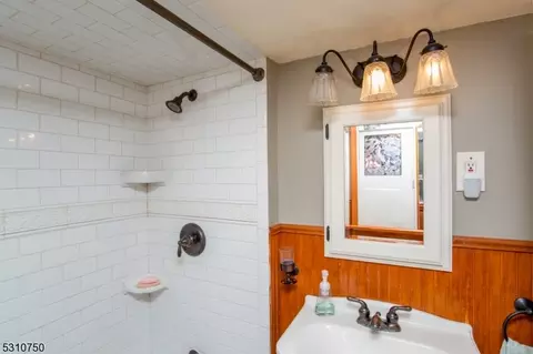 37 E Grand St, Hampton, NJ 08827 photo 7