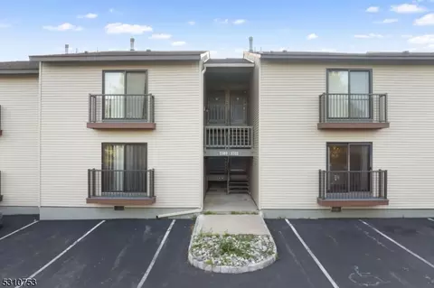 1311 Spruce Hills Dr, Glen Gardner, NJ 08826