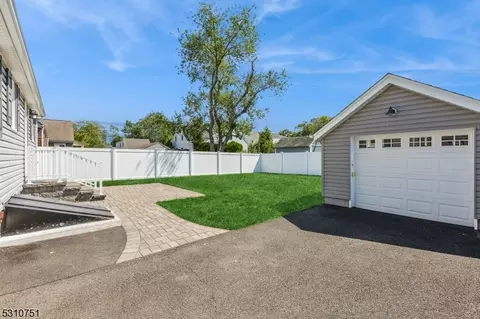 408 Walnut St, Middlesex, NJ 08846 photo 6