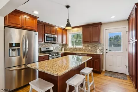 408 Walnut St, Middlesex, NJ 08846 photo 13