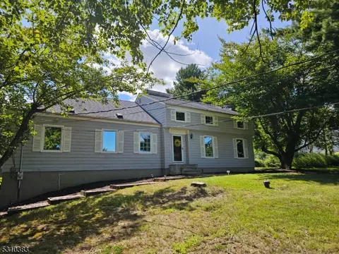 127 Rounseville Rd, Hampton, NJ 08827