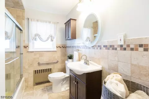 39 Albert Ave, Edison, NJ 08837 photo 30