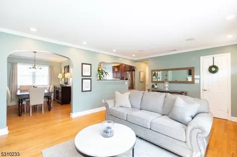 39 Albert Ave, Edison, NJ 08837 photo 10